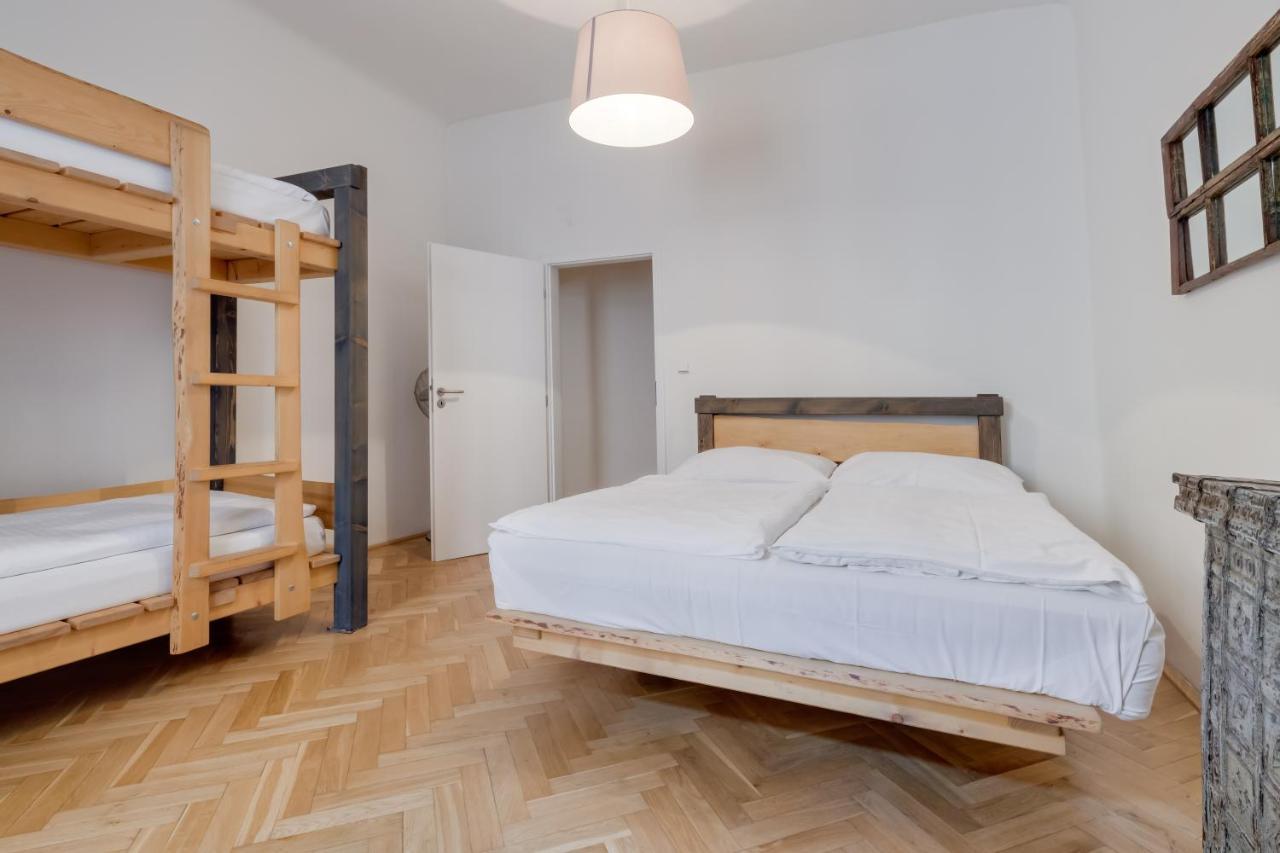 Curiosity Apartments プラハ エクステリア 写真