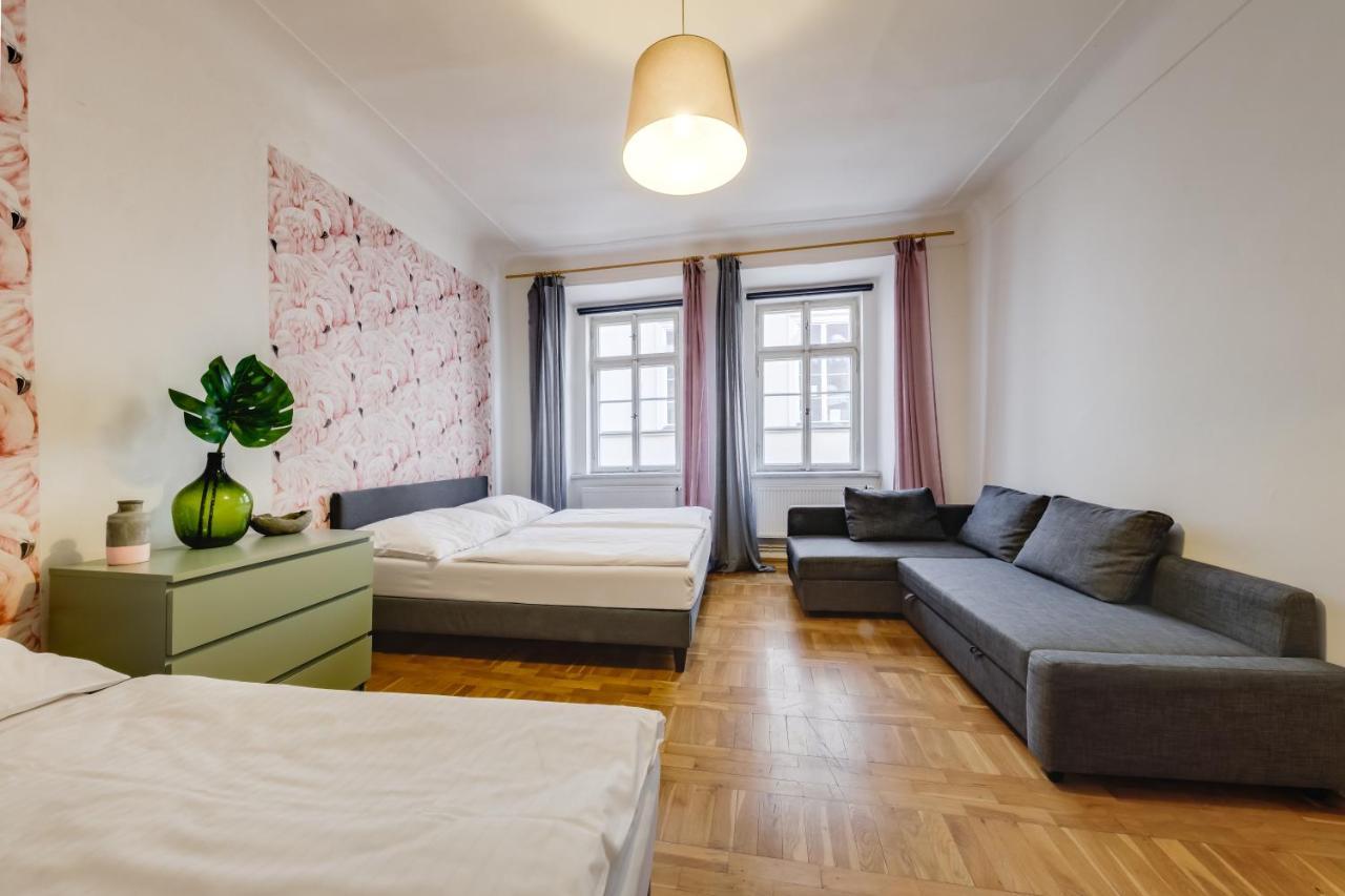Curiosity Apartments プラハ エクステリア 写真