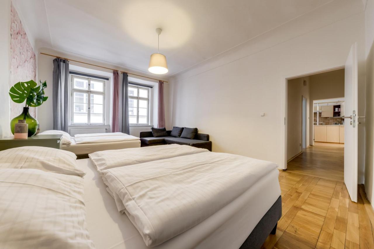 Curiosity Apartments プラハ エクステリア 写真