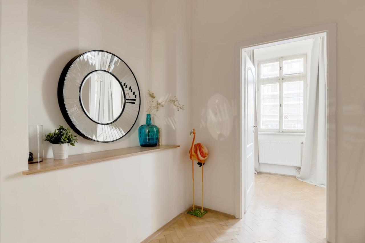 Curiosity Apartments プラハ エクステリア 写真