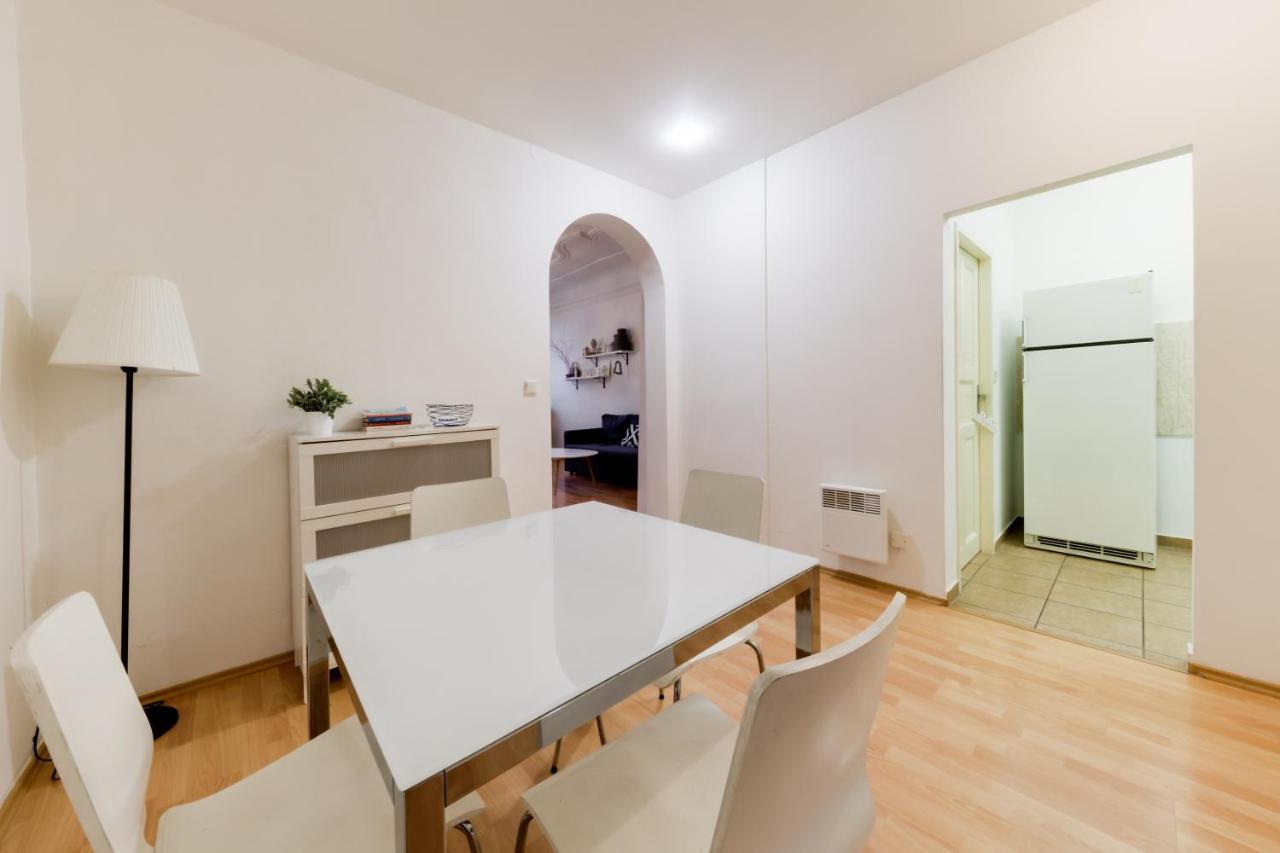 Curiosity Apartments プラハ エクステリア 写真